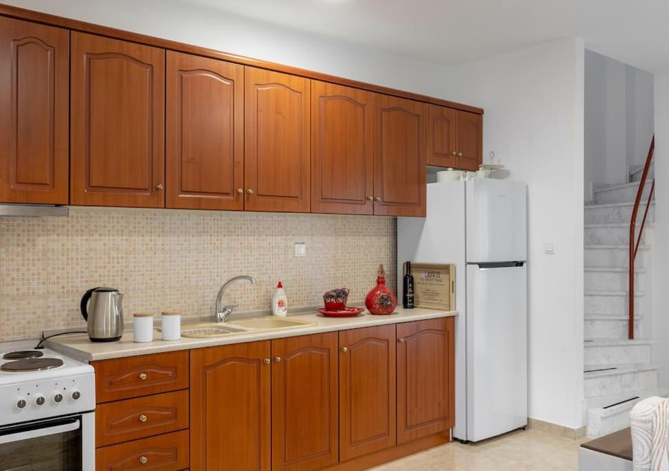Olympus Betty'S Apartments Литокорон Екстериор снимка